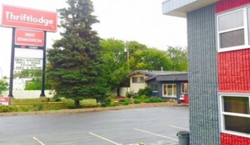 Thriftlodge Edmonton Exterior photo